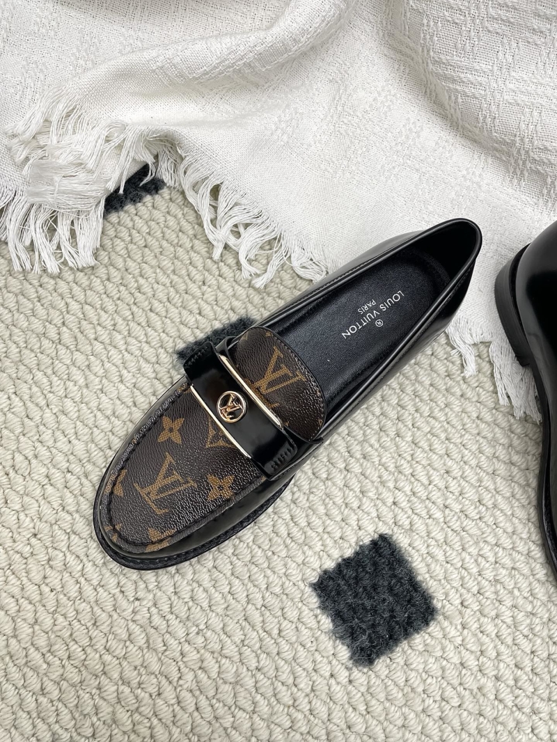 l0vis Vvtt0n loafers